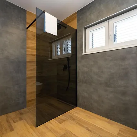 Luxury Luce * 诺维格勒达尔马提亚