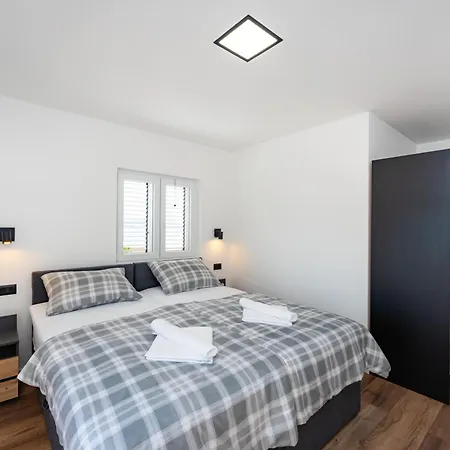 Luxury Luce
