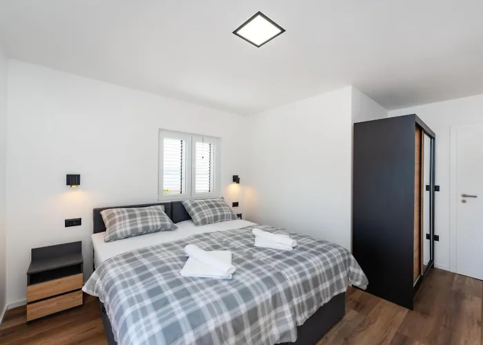 Luxury Luce